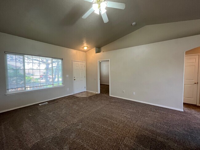 Building Photo - 16847 Bayou Way