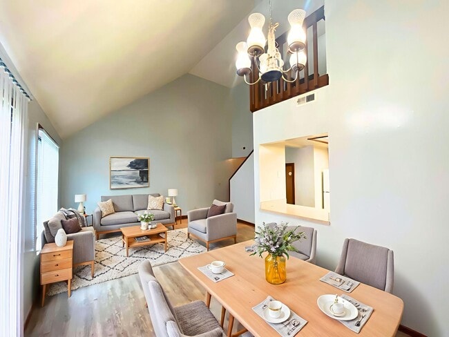 Building Photo - Near Local Shops and Restaurants