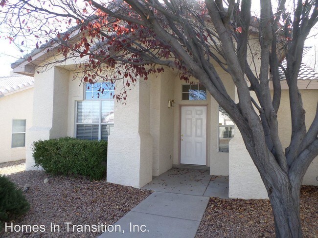 Building Photo - 8206 Camino Paisano NW