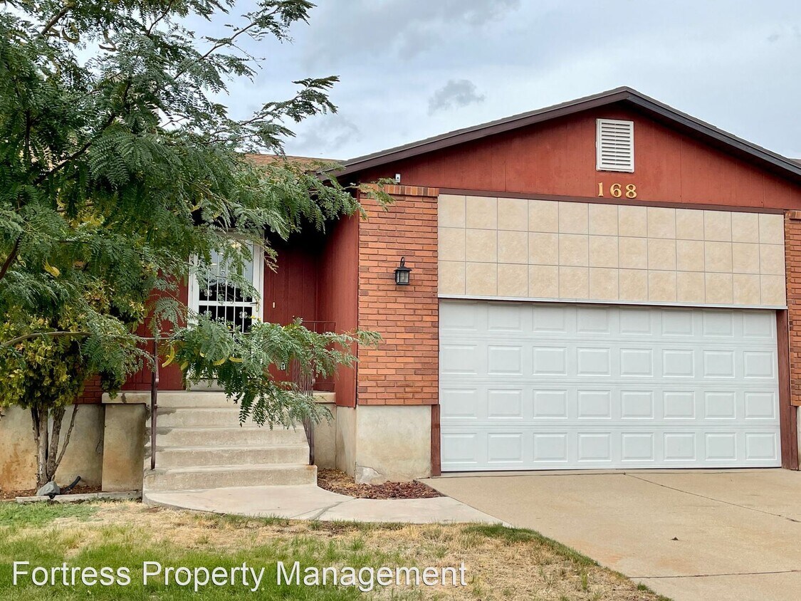 4 br, 3 bath House 168 N. 1300 W. House Rental in Clearfield, UT