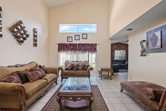 Foto del edificio - 16255 SW 26th St