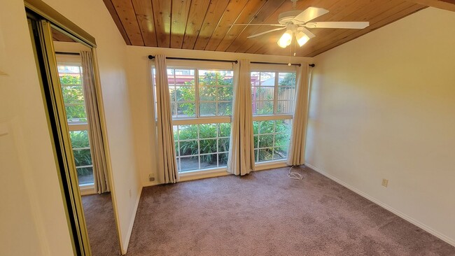 Building Photo - MOVE IN SPECIAL! 1/2 OFF FIRST MONTH'S REN...