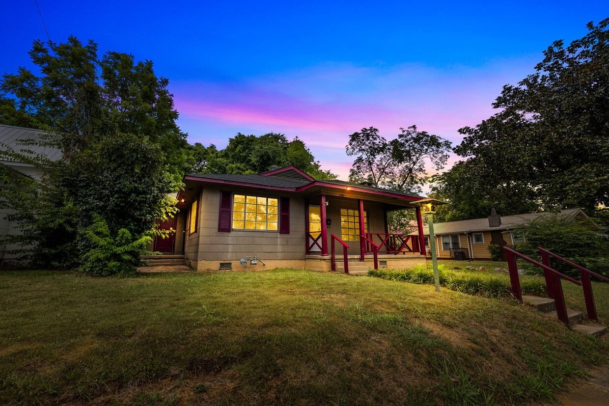Foto principal - Beautiful 3 Bedroom 2 Bathroom