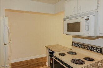 Building Photo - 2828 Jackson St