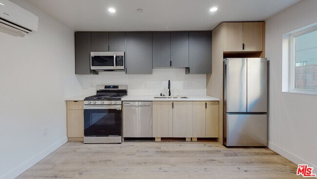 Building Photo - 14655 Erwin St