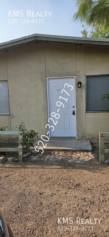 Building Photo - 2951 N Alvernon Way
