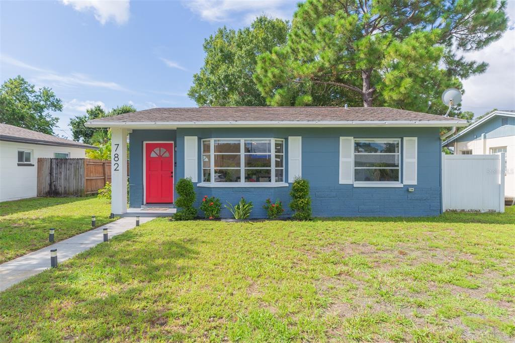 Foto principal - 782 90th Ave N
