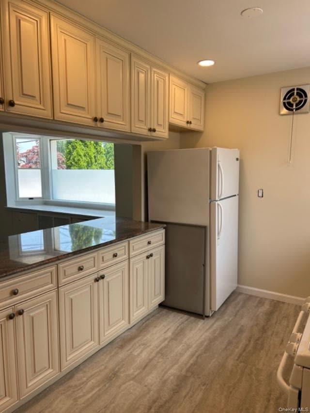 Building Photo - 66 Chicago Ave