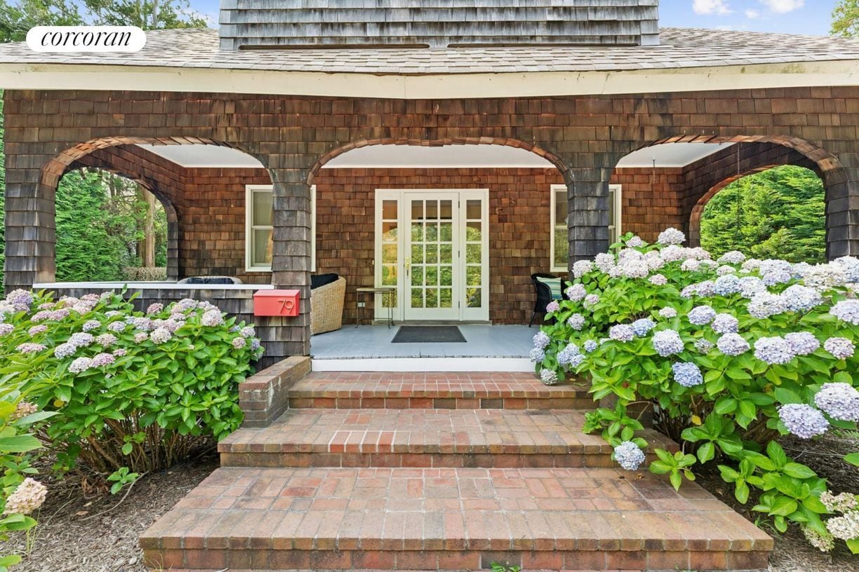 Foto principal - 79 Moses Ln