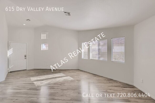 Foto del edificio - One Story! 3 Bedroom 2 Bath home in NLV!! ...