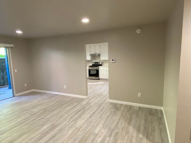 Living room - 836 Valley Rd