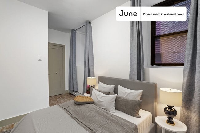 Building Photo - Room in Shared 3 bed/2 bath home