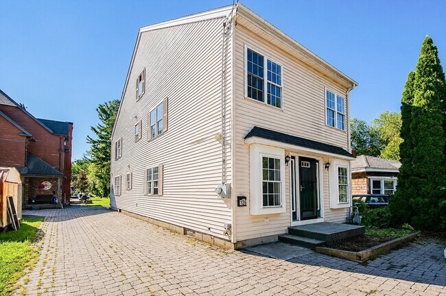 Foto del edificio - 126 Sears Island Dr