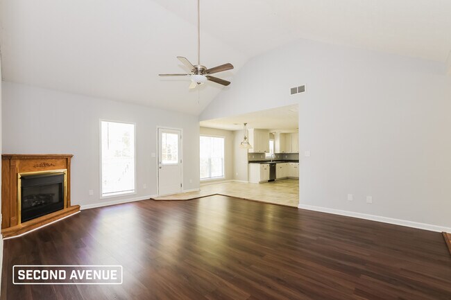 Foto del edificio - 512 Gatewood Dr