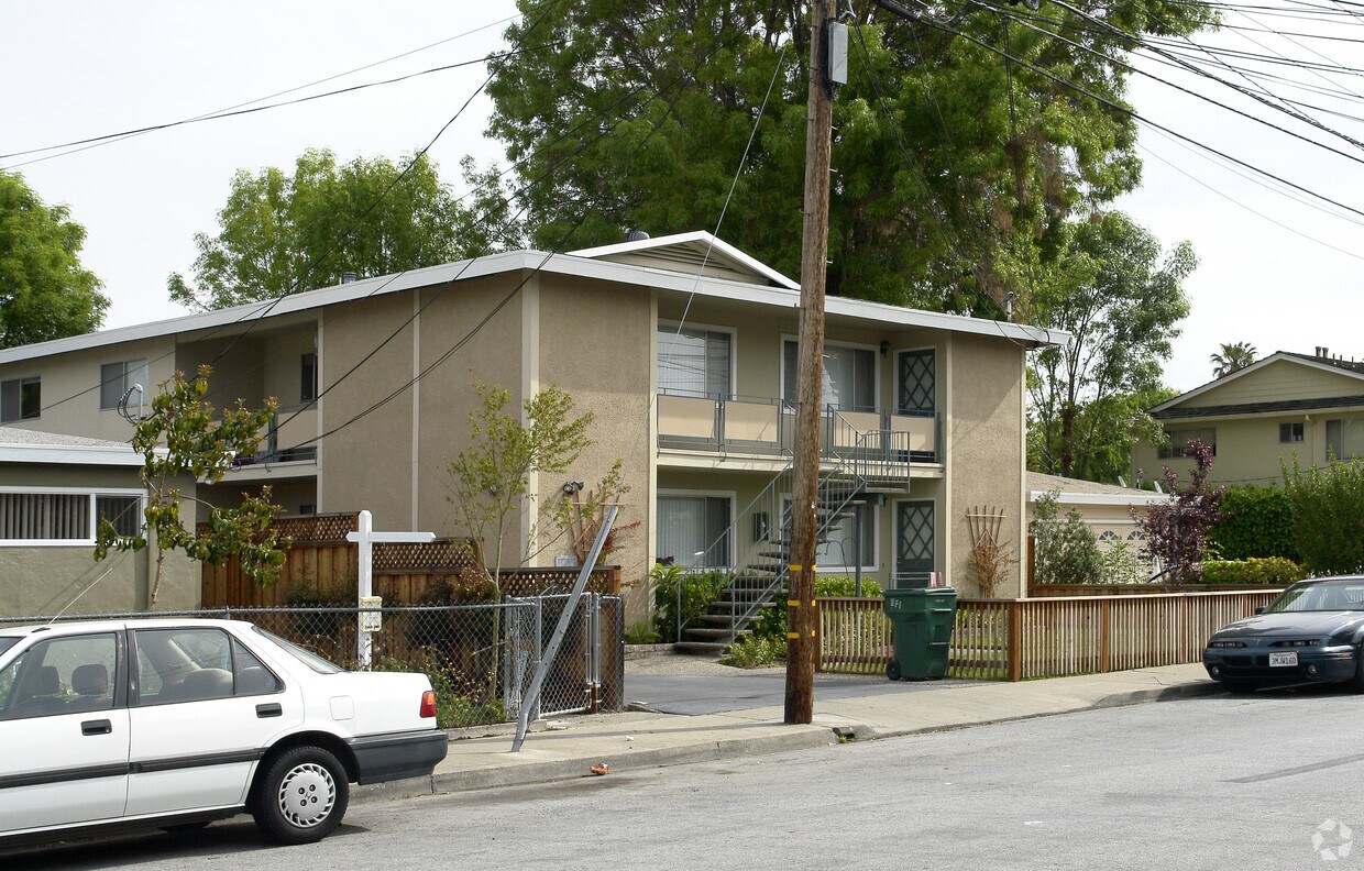 Building Photo - 1525 Gordon St