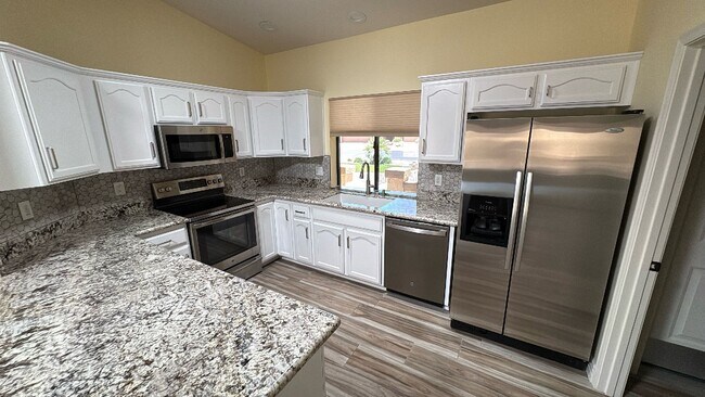 Building Photo - Sunland Springs Village 55+ Community