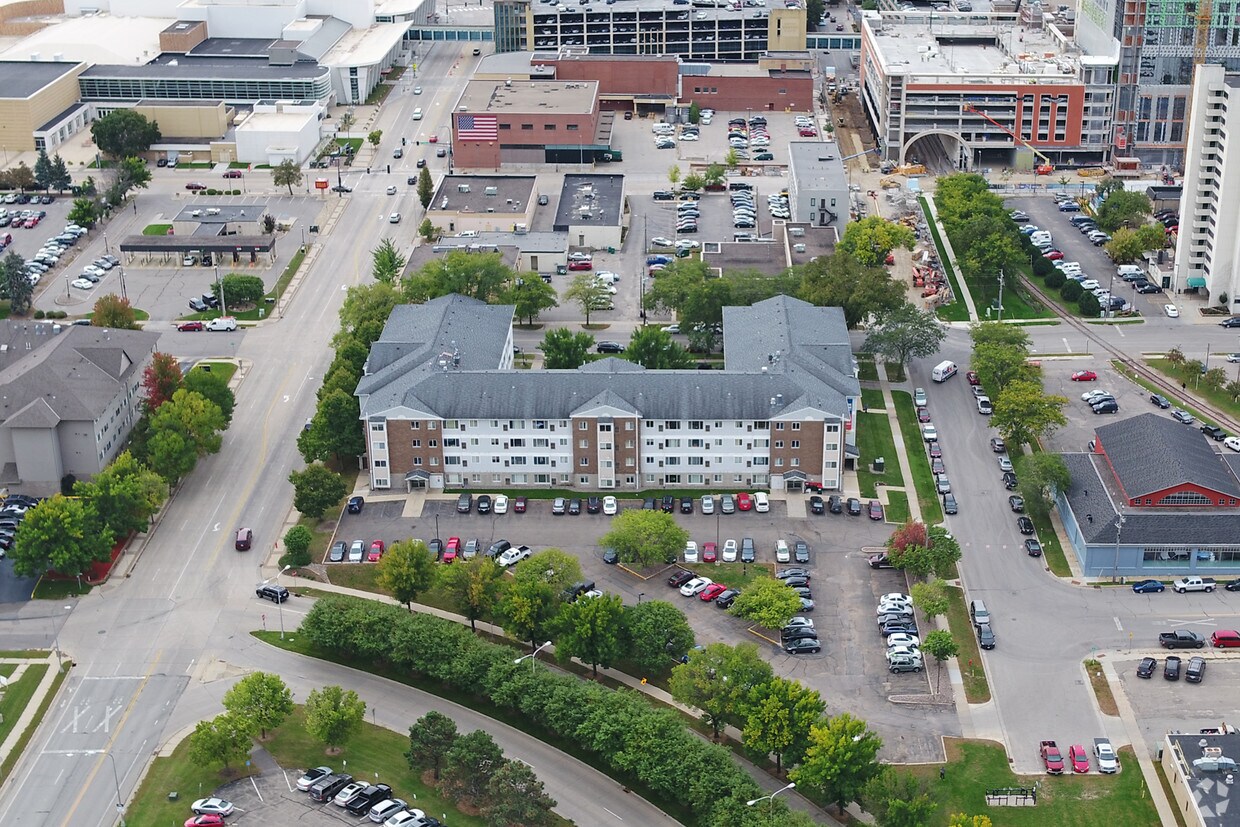 Civic Square Apartments Apartments in Rochester, MN