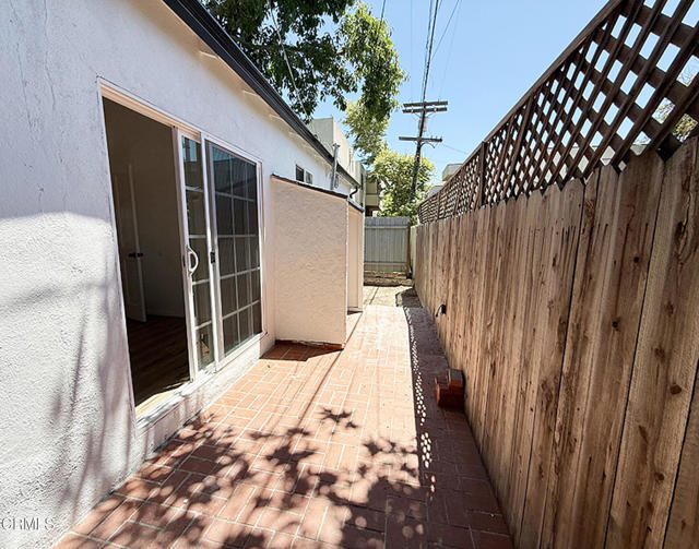 Building Photo - 10832 Otsego St