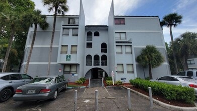 Building Photo - 1950 N Congress Ave