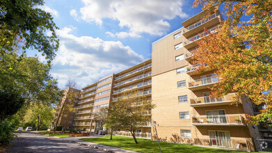 Building Photo - Parkdale Place