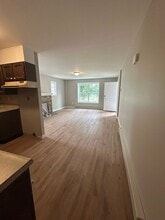 Building Photo - 220 Rosedale Ave