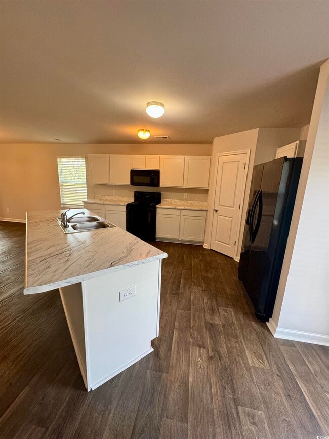 Building Photo - 210 Foxford Dr