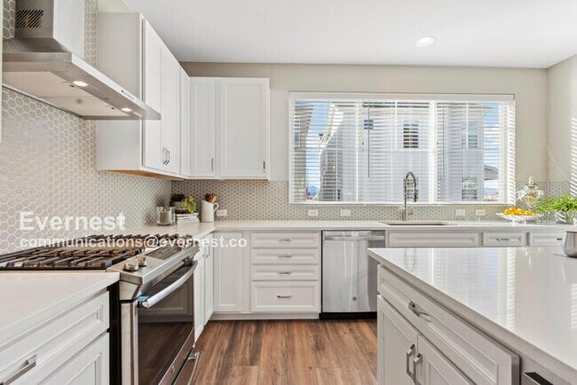 Building Photo - 8970 Southurst St