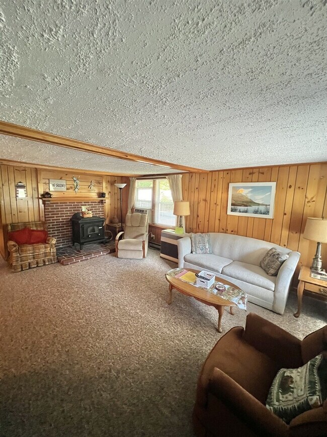 Building Photo - 24 Bayou Rd