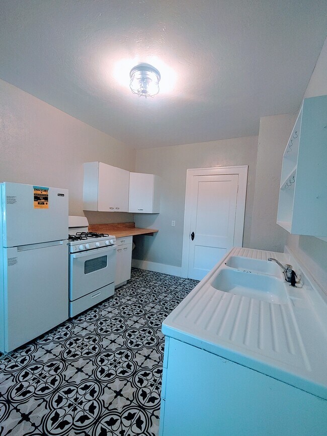 Renovated Kitchen - 626 Chautauqua Ave