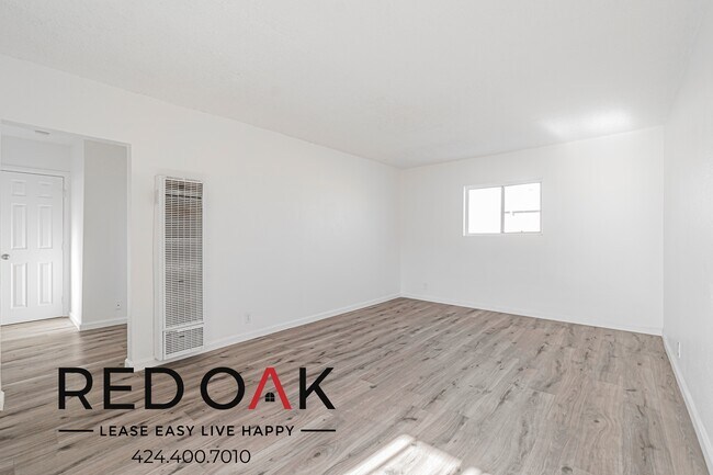 Foto del edificio - 850 W 83rd St