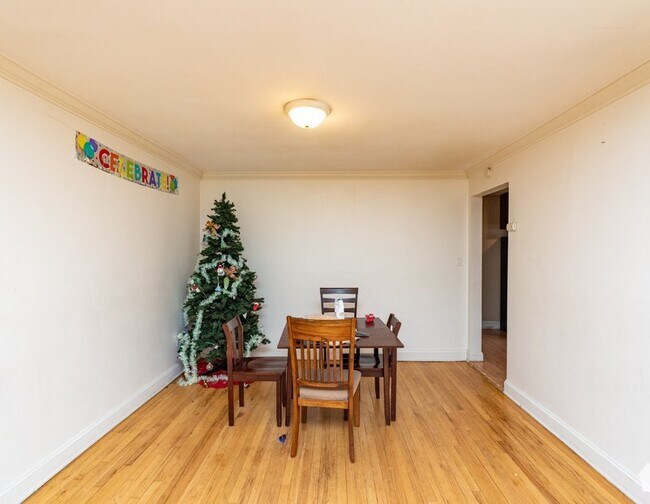 Foto del edificio - 2708 W Lunt Ave
