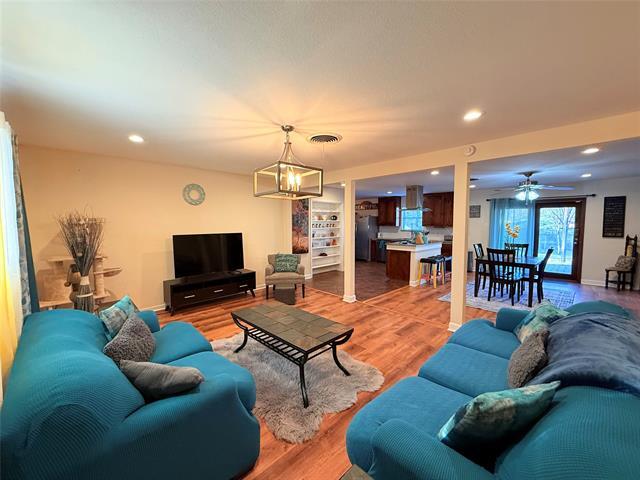 Building Photo - 7013 Meadowbrook Dr