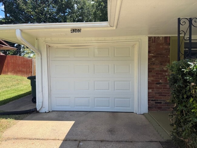 Building Photo - 4360 Walnut Hill Dr
