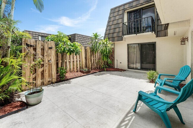 Foto del edificio - 1534 Forest Lakes Cir