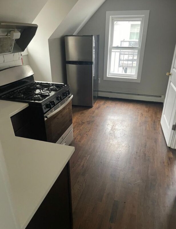 199 N Munn Ave Unit 3, East Orange, NJ 07017 Room for Rent in East