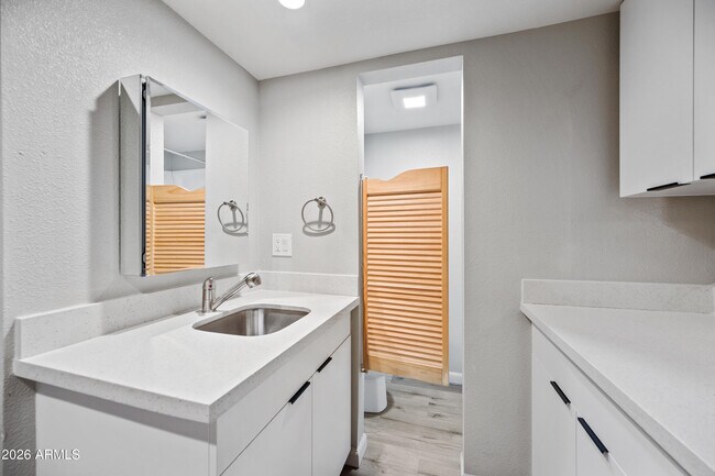 Foto del edificio - 3025 N 32nd St