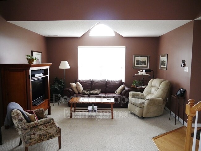 Building Photo - 4608 Twin Hickory Lake Dr