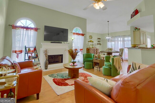 Foto del edificio - 3492 Heatherwood Ct