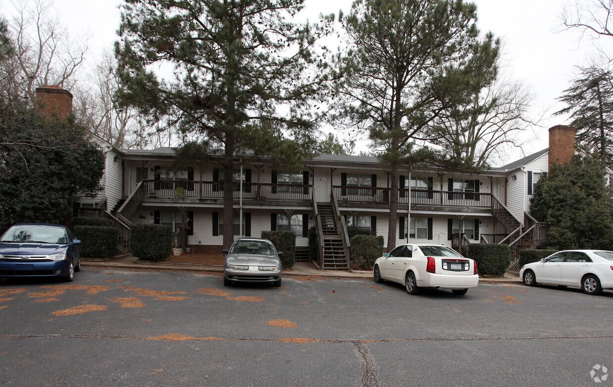 Primary Photo - 703 Stadium Dr