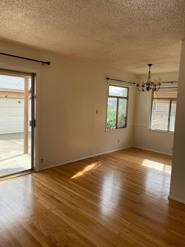 Building Photo - 11820 Pomering Rd
