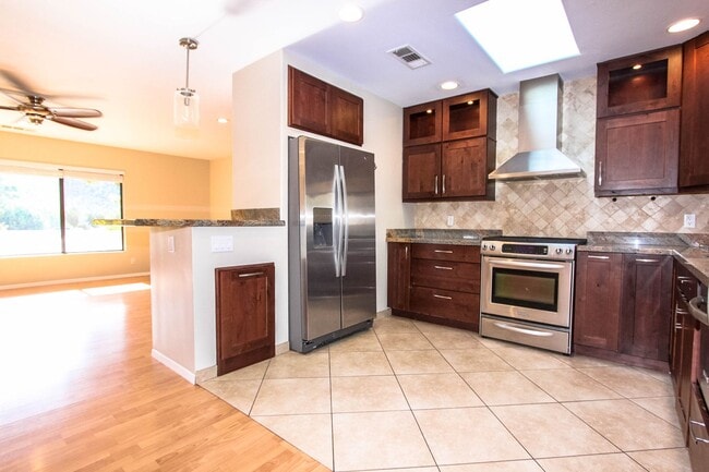 Building Photo - Sedona Home!