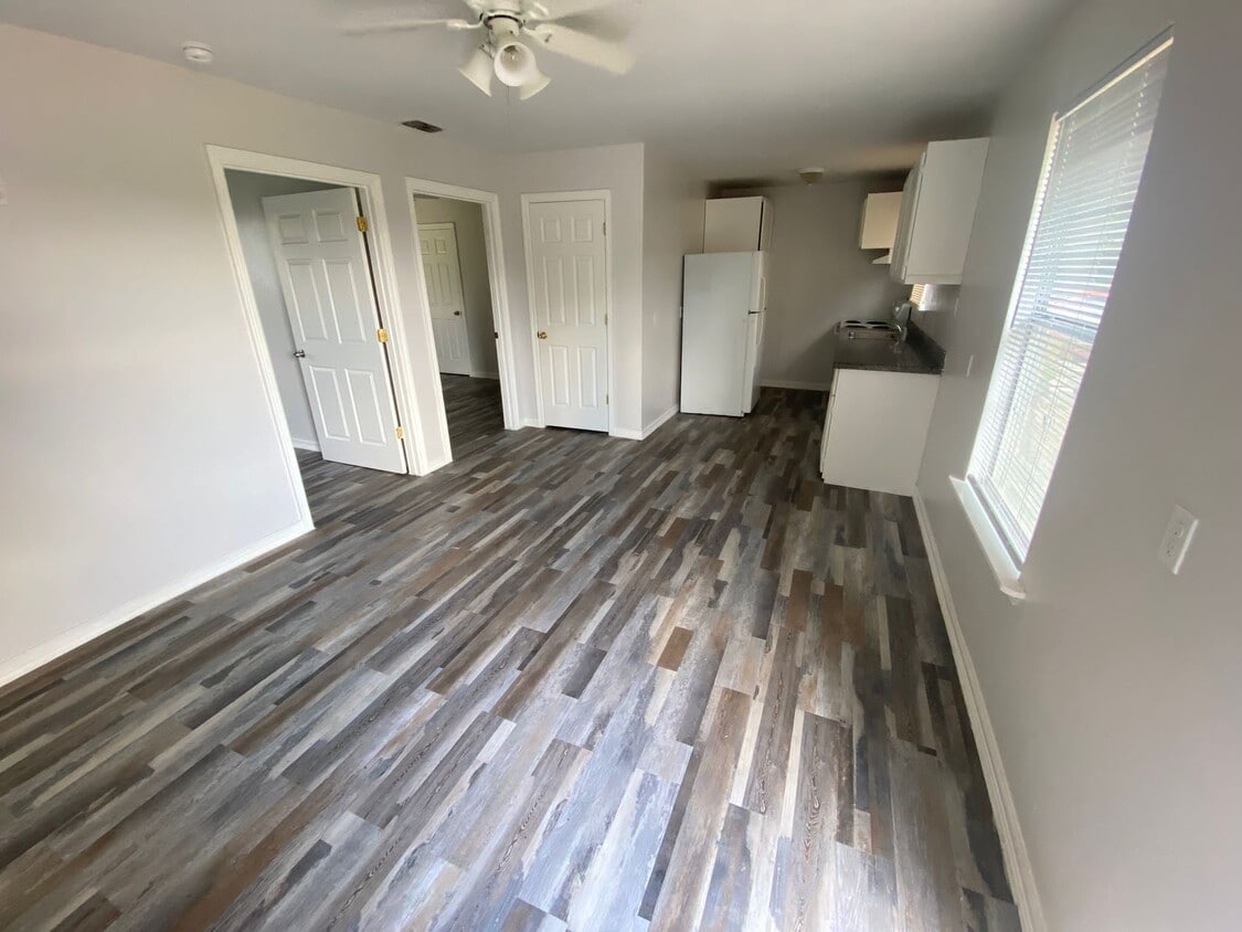 4256 Mile 12 N Unit 1, Mercedes, TX 78570 Apartments 4256 Mile 12 N