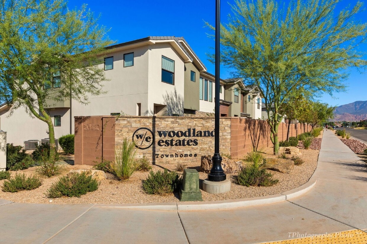 2701 Rain Tree St, St. UT 84790 Room for Rent in St.