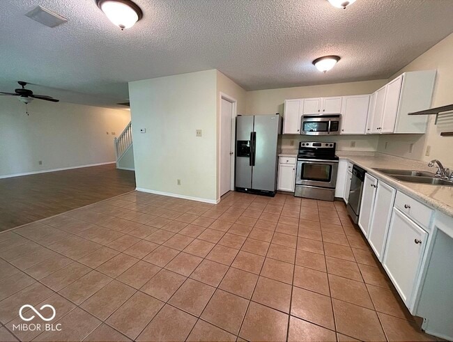 Building Photo - 6909 Earlswood Dr