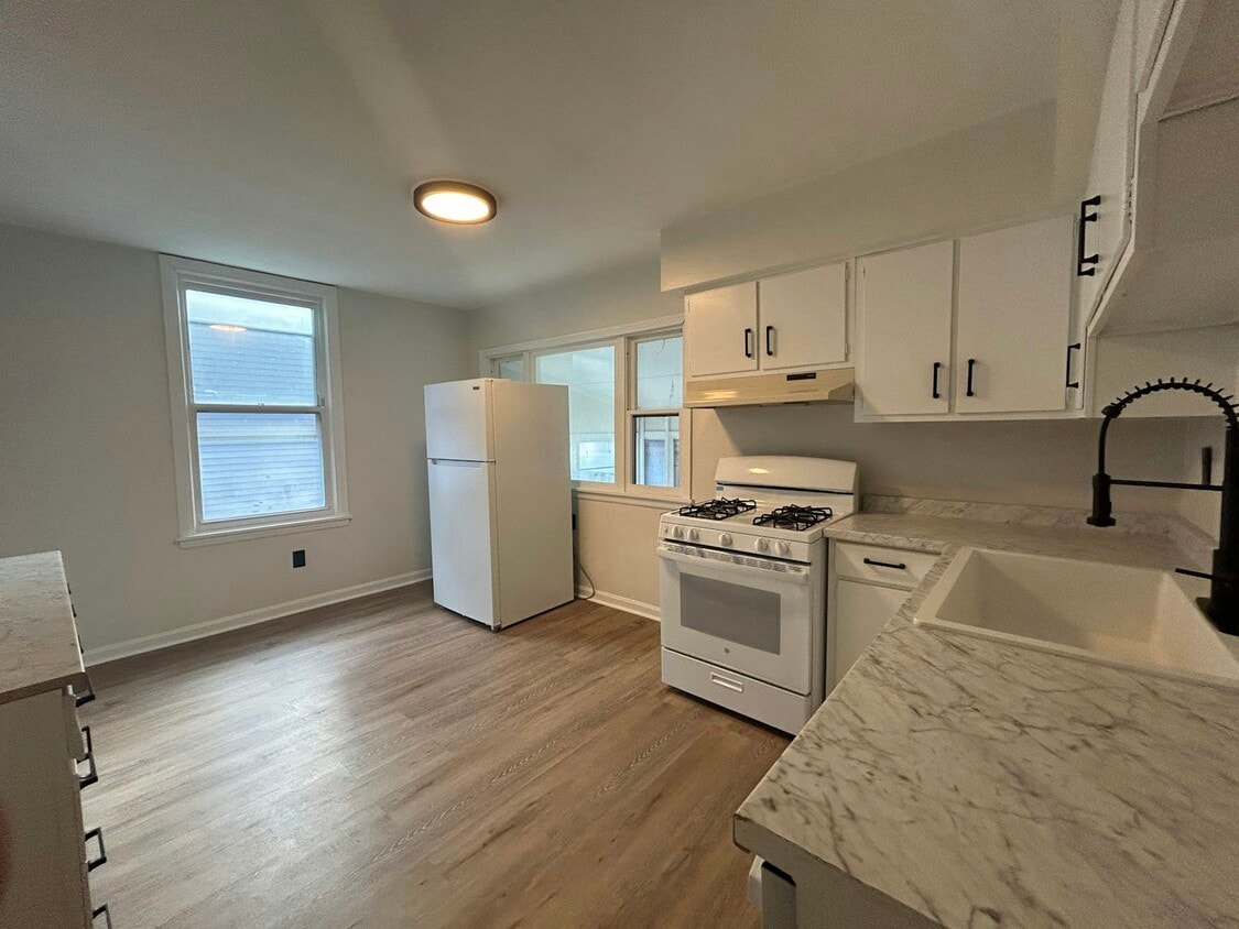 Photo - 1725 Mills Avenue