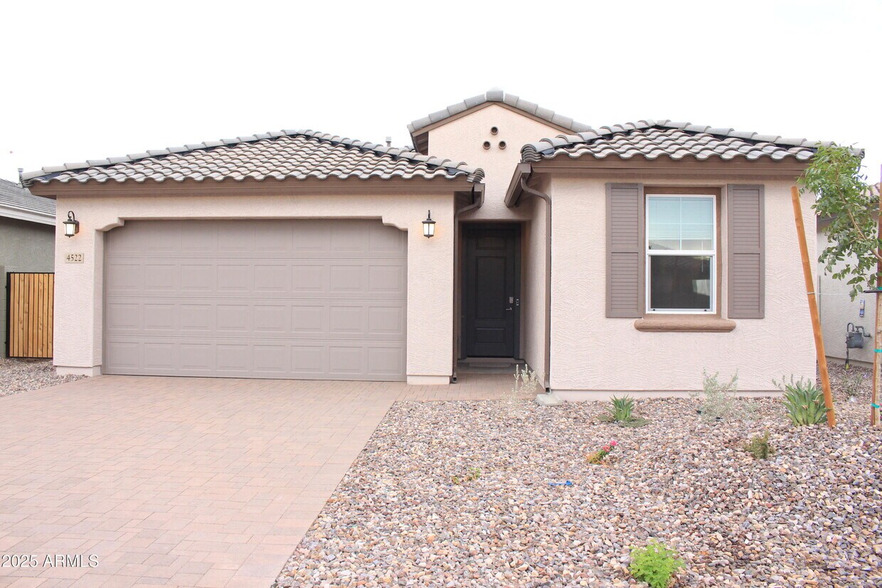 Foto principal - 4522 S 127th Ave