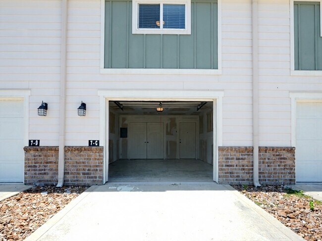 Foto del edificio - 21155 Gosling Rd