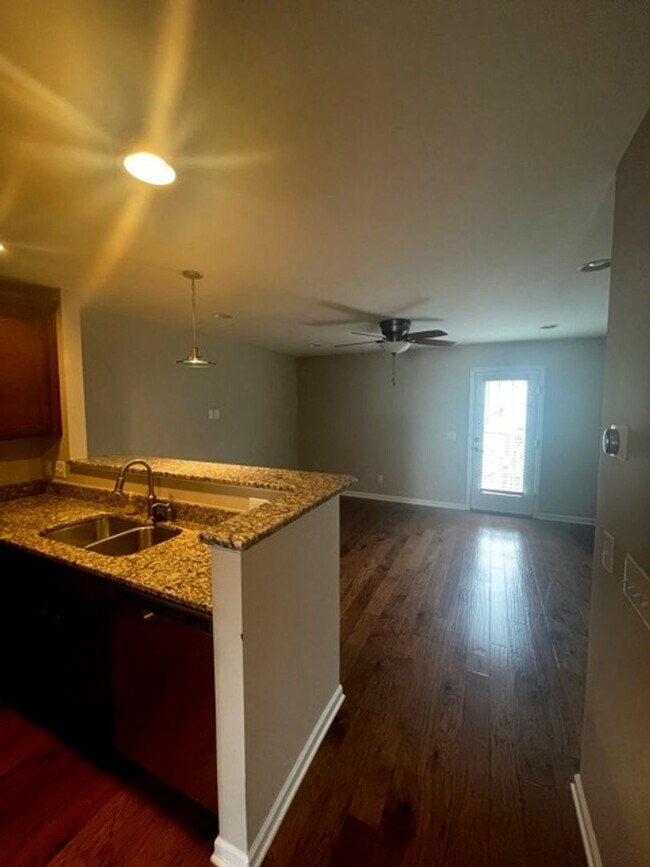 Foto del edificio - Mount Juliet 2 Bedroom 2.5 Bath Townhome N...
