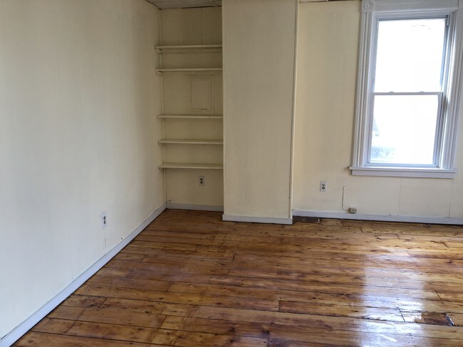LR - 22 W O'Reilly St