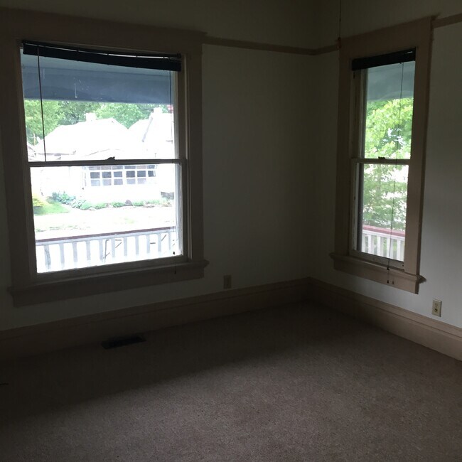 Front Room - 831 S 8th St